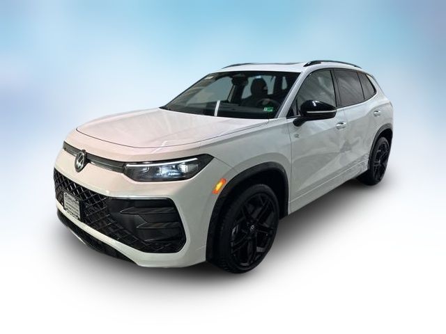 2025 Volkswagen Tiguan SE R-Line Black