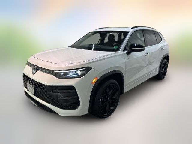 2025 Volkswagen Tiguan SE R-Line Black