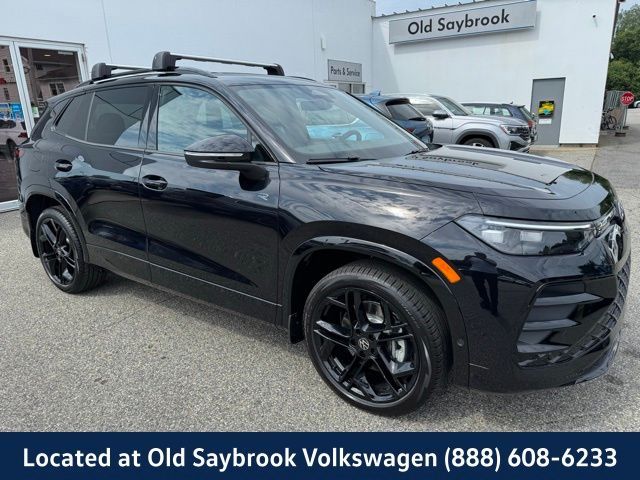 2025 Volkswagen Tiguan SE R-Line Black