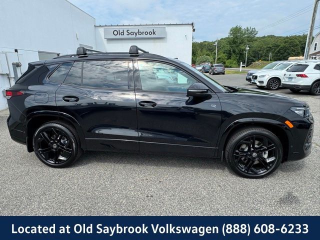 2025 Volkswagen Tiguan SE R-Line Black
