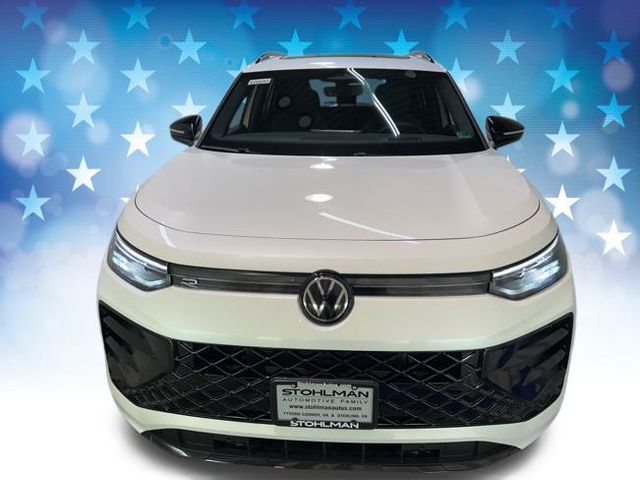 2025 Volkswagen Tiguan SE R-Line Black