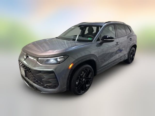 2025 Volkswagen Tiguan SE R-Line Black