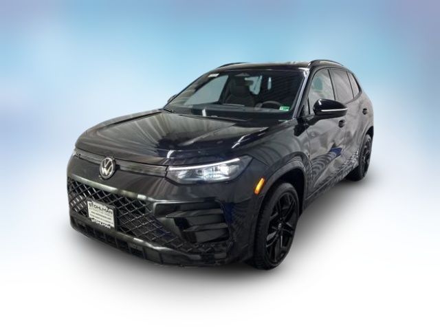 2025 Volkswagen Tiguan SE R-Line Black