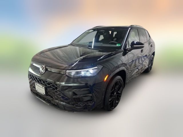 2025 Volkswagen Tiguan SE R-Line Black