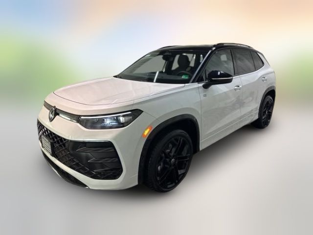 2025 Volkswagen Tiguan SE R-Line Black