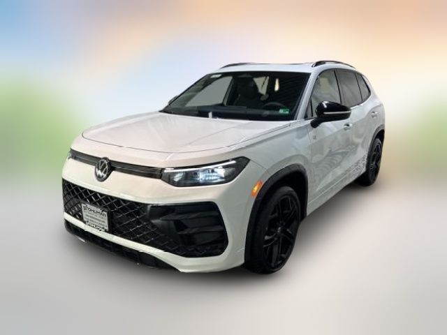 2025 Volkswagen Tiguan SE R-Line Black