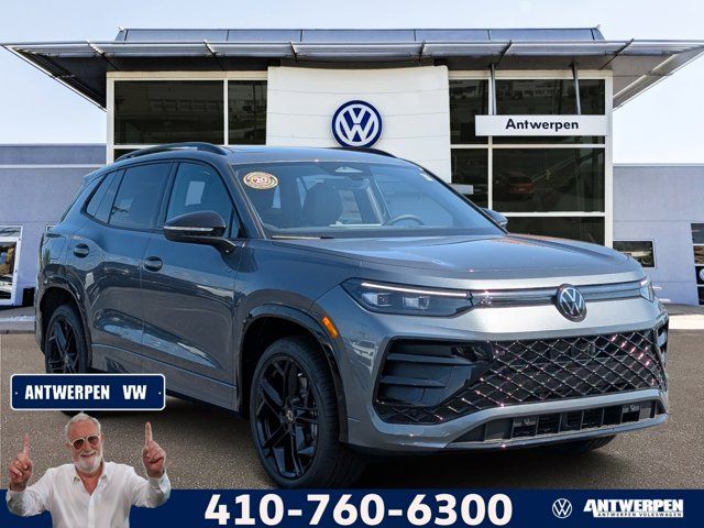 2025 Volkswagen Tiguan SE R-Line Black