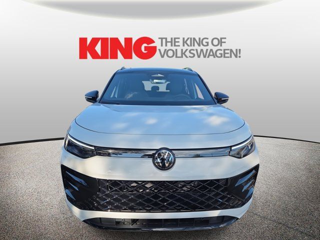 2025 Volkswagen Tiguan SE R-Line Black