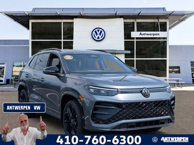 2025 Volkswagen Tiguan SE R-Line Black