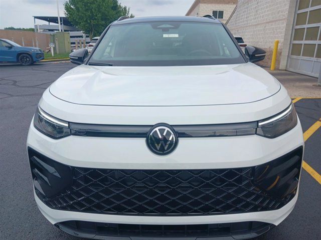 2025 Volkswagen Tiguan SE R-Line Black