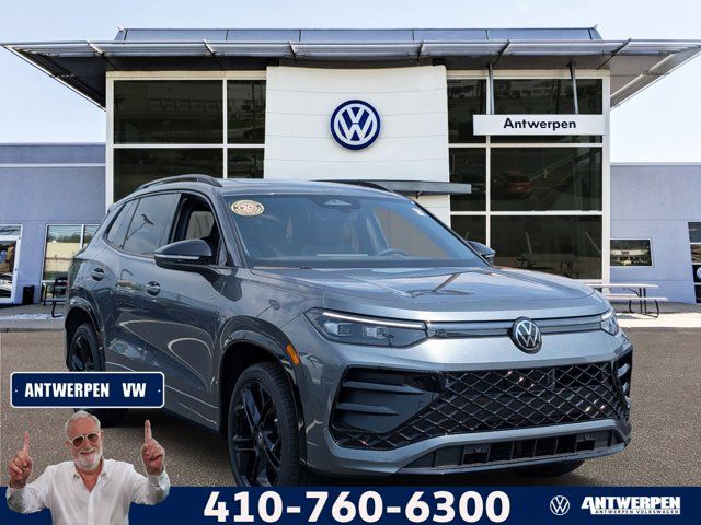 2025 Volkswagen Tiguan SE R-Line Black