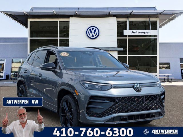 2025 Volkswagen Tiguan SE R-Line Black