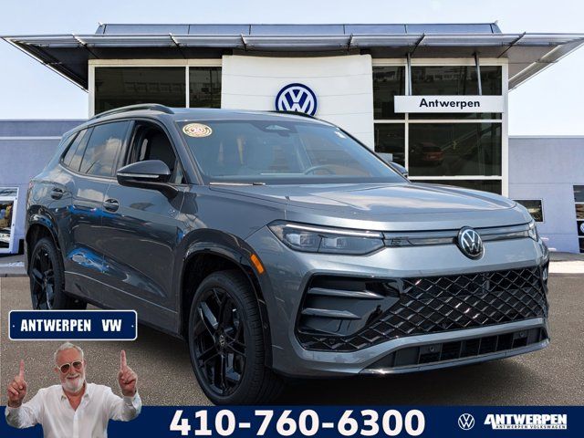 2025 Volkswagen Tiguan SE R-Line Black