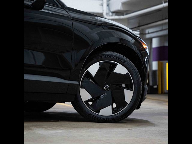 2025 Volvo EX30 Plus