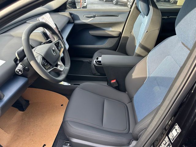 2025 Volvo EX30 Plus