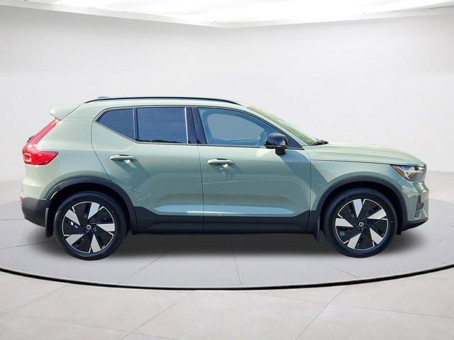 2025 Volvo EX40 Core