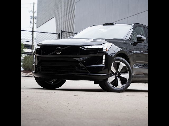 2025 Volvo EX90 Plus