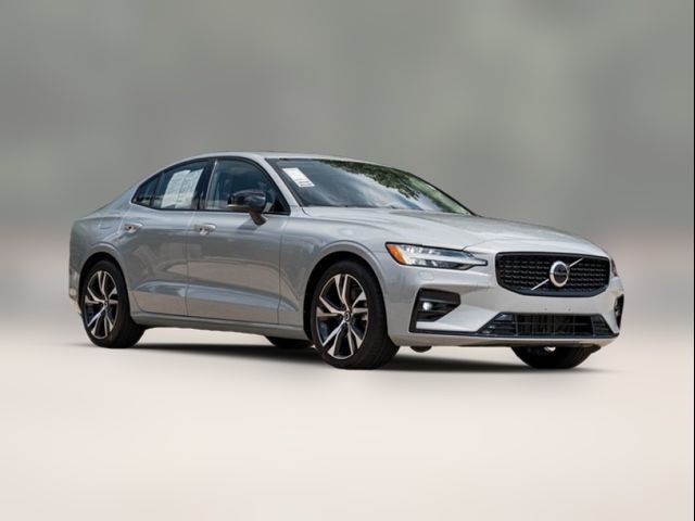 2025 Volvo S60 Core
