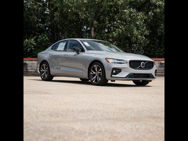 2025 Volvo S60 Core