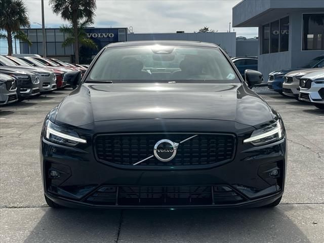 2025 Volvo S60 Core