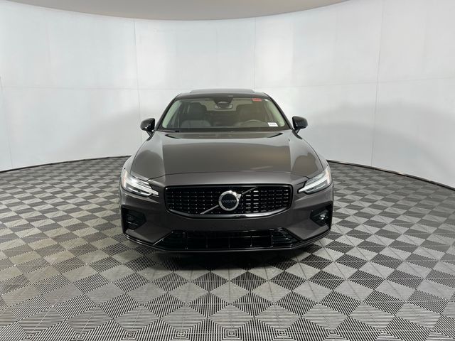 2025 Volvo S60 Core