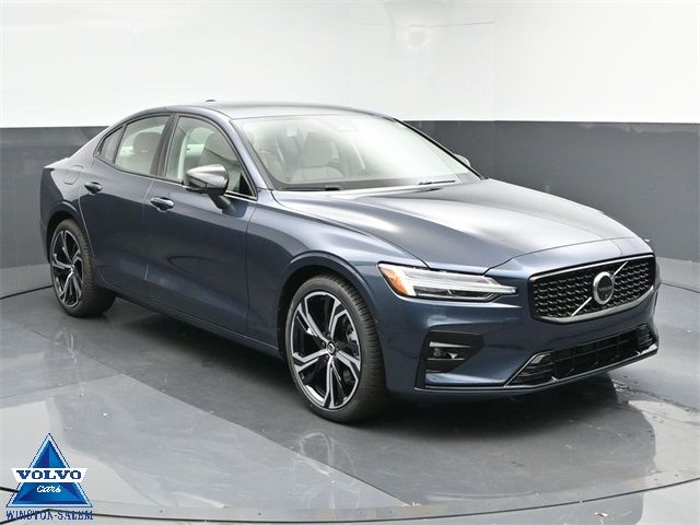 2025 Volvo S60 Plus