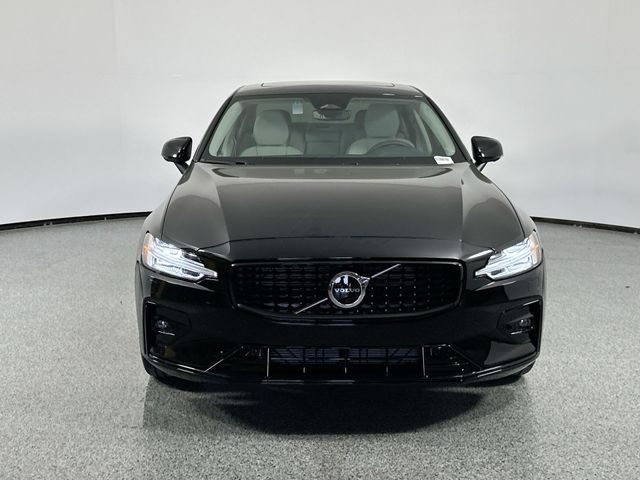 2025 Volvo S60 Plus