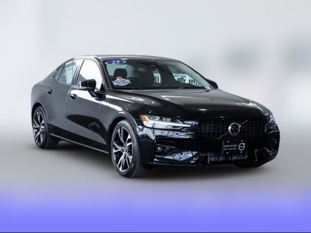 2025 Volvo S60 Plus