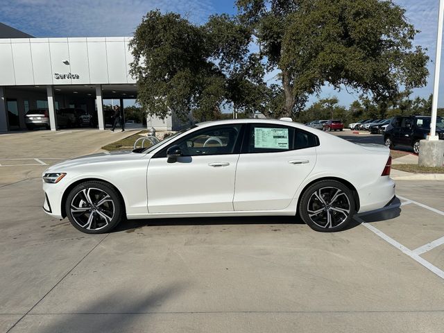 2025 Volvo S60 Plus