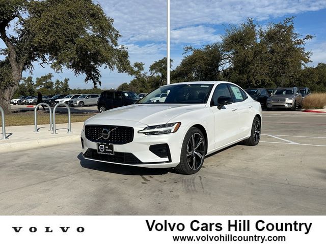 2025 Volvo S60 Plus