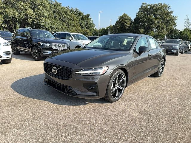 2025 Volvo S60 Plus