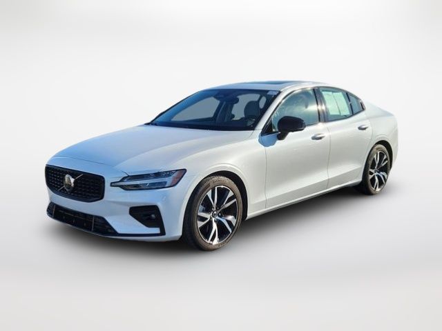 2025 Volvo S60 Plus