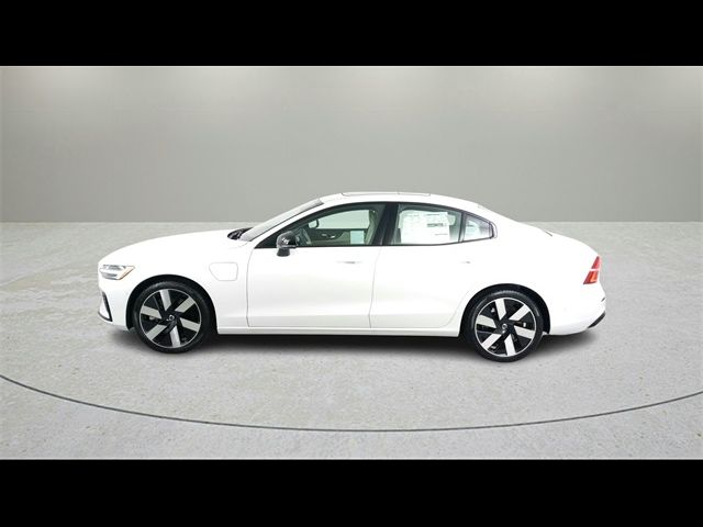 2025 Volvo S60 Plug-In Hybrid Plus