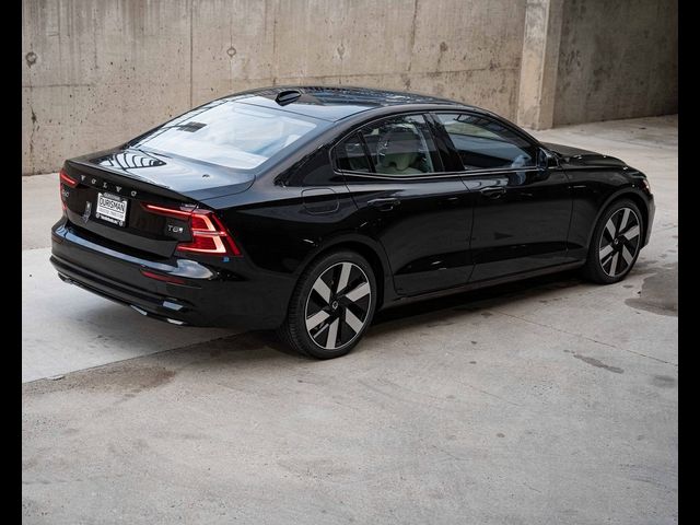 2025 Volvo S60 Plug-In Hybrid Plus