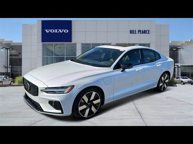 2025 Volvo S60 Plug-In Hybrid Plus