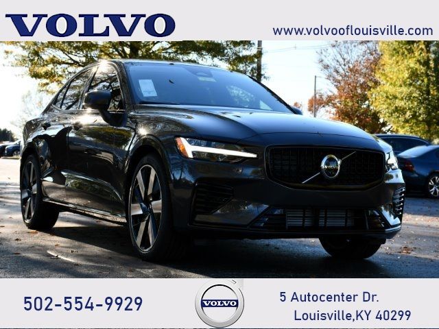 2025 Volvo S60 Plug-In Hybrid Plus