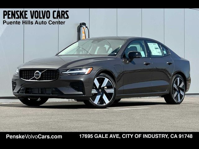 2025 Volvo S60 Plug-In Hybrid Plus