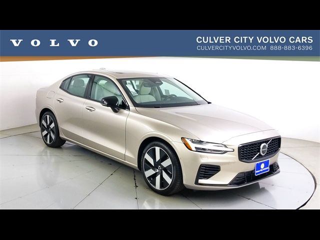 2025 Volvo S60 Plug-In Hybrid Ultra