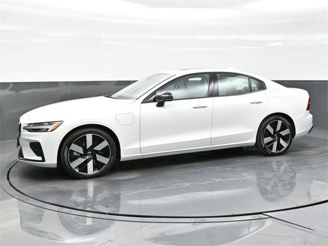 2025 Volvo S60 Plug-In Hybrid Ultra