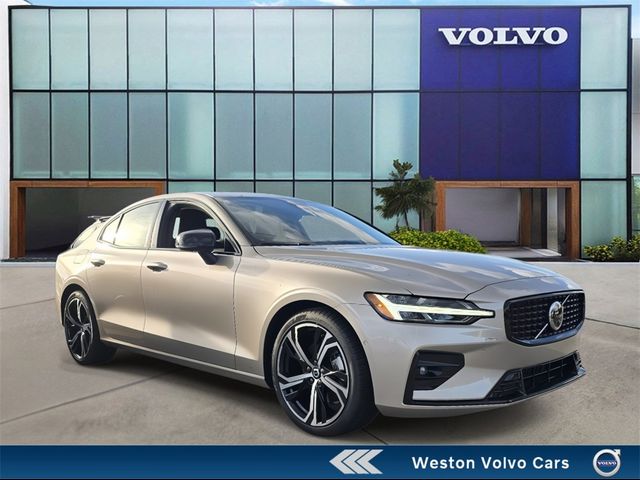 2025 Volvo S60 Plus