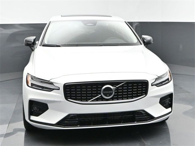 2025 Volvo S60 Plus