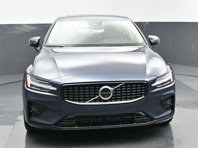 2025 Volvo S60 Plus