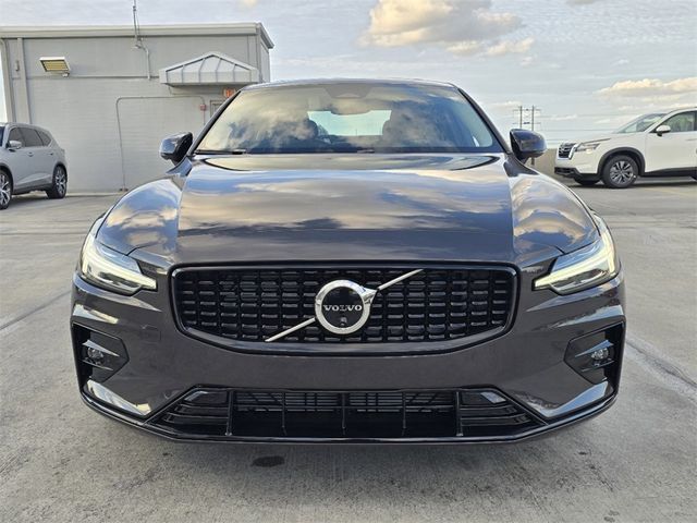 2025 Volvo S60 Plus