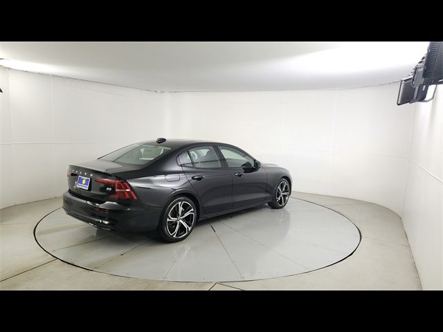 2025 Volvo S60 Plus