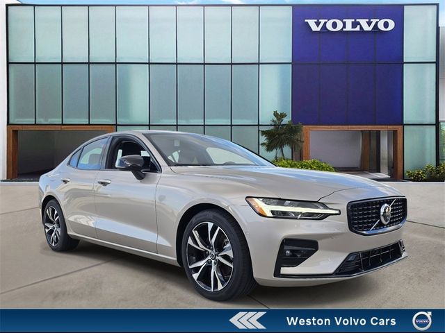 2025 Volvo S60 Plus