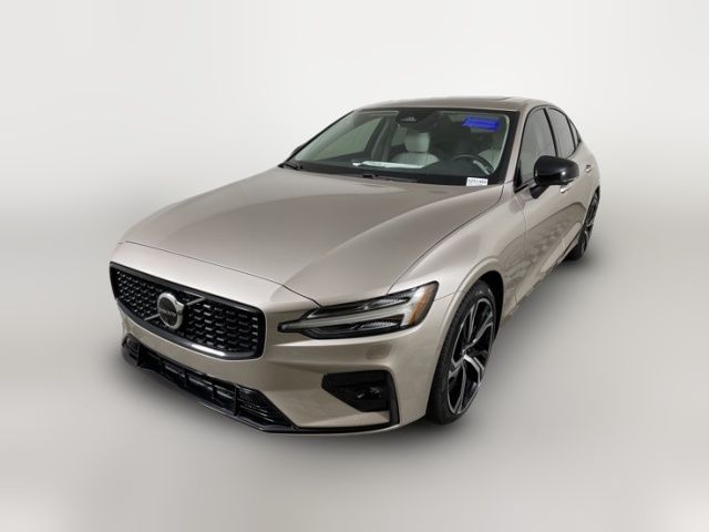 2025 Volvo S60 Plus