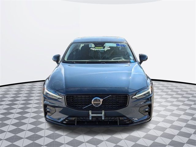 2025 Volvo S60 Plus