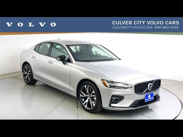 2025 Volvo S60 Plus