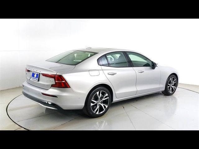 2025 Volvo S60 Plus