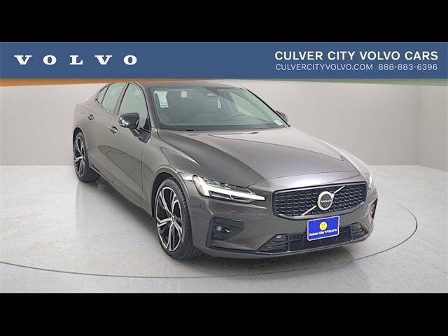 2025 Volvo S60 Plus